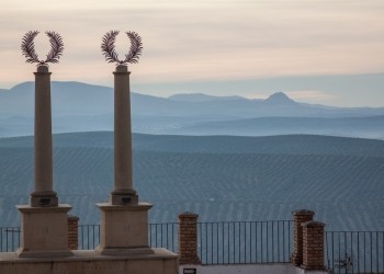 Castillo, aljibe y entorno de la Plaza de Santa Maria