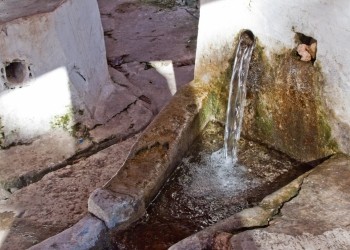 El Robledo public washing area (Segura de la Sierra)