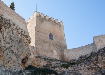 Abren al público las galerías subterráneas de La Mota. Castillos y Fortalezas Provincia de Jaén